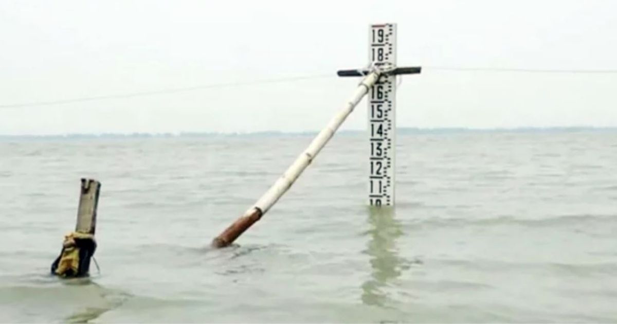 বিপৎসীমার ওপর দক্ষিণের চার নদীর পানি, তলিয়ে যাচ্ছে লোকালয়