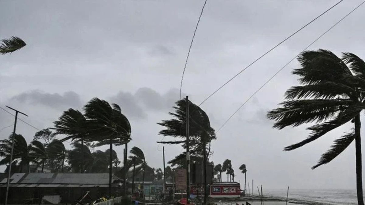 দেশের অভ্যন্তরীণ নদীবন্দরসমূহে ১নং সতর্কতা সংকেত