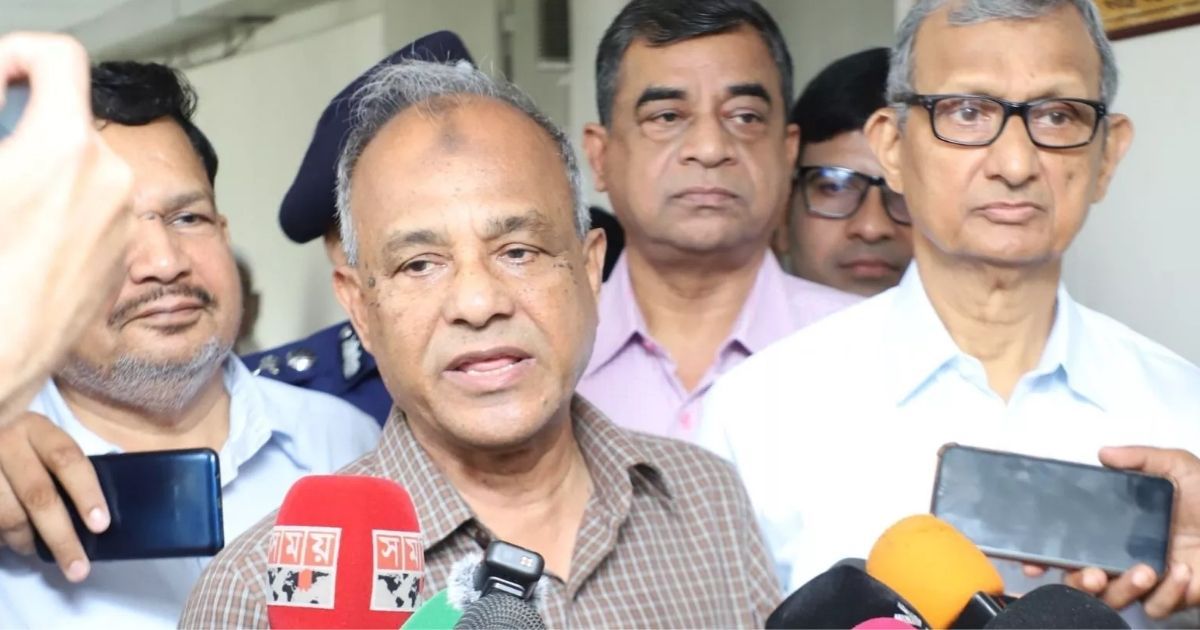 রং-টং-দিয়ে-ফিটনেস-বিহীন-গাড়ি-চলতে-দেয়া-হবে-না-স্বরাষ্ট্র-উপদেষ্টা