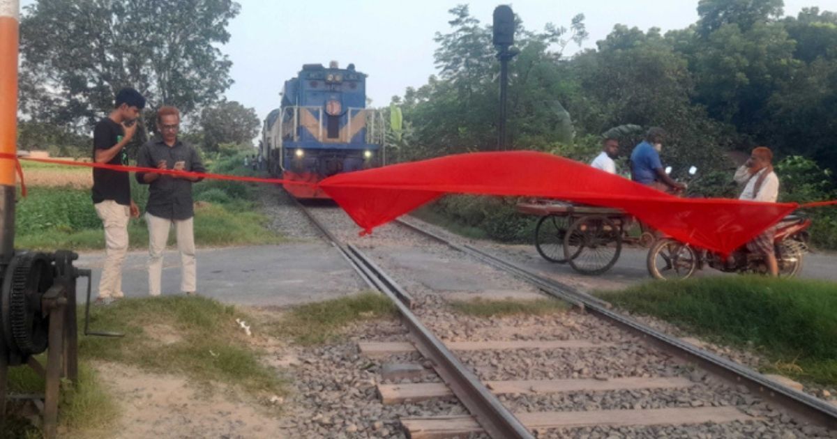 Rail-connectivity-with-Rajshahi-is-normal-after-withdrawing-the-siege