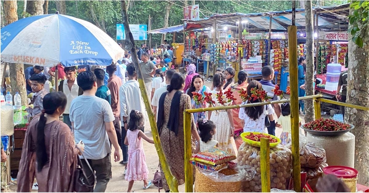ঈদের ছুটিতে দর্শনার্থীদের পদচারণায় মুখরিত চায়ের রাজ্য