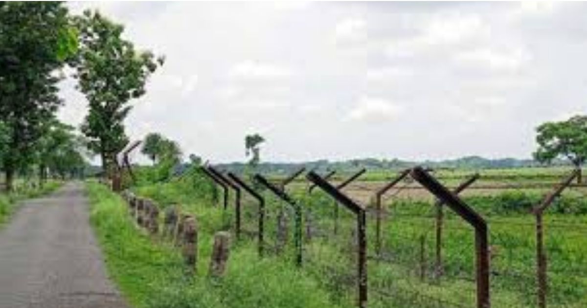 The-bodies-of-Bangladeshi-youth-were-hanging-on-the-border