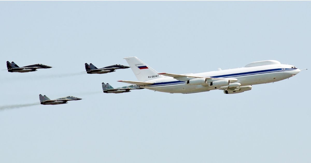 Mysterious-Jumbo-Jet-found-in-the-sky-of-Washington