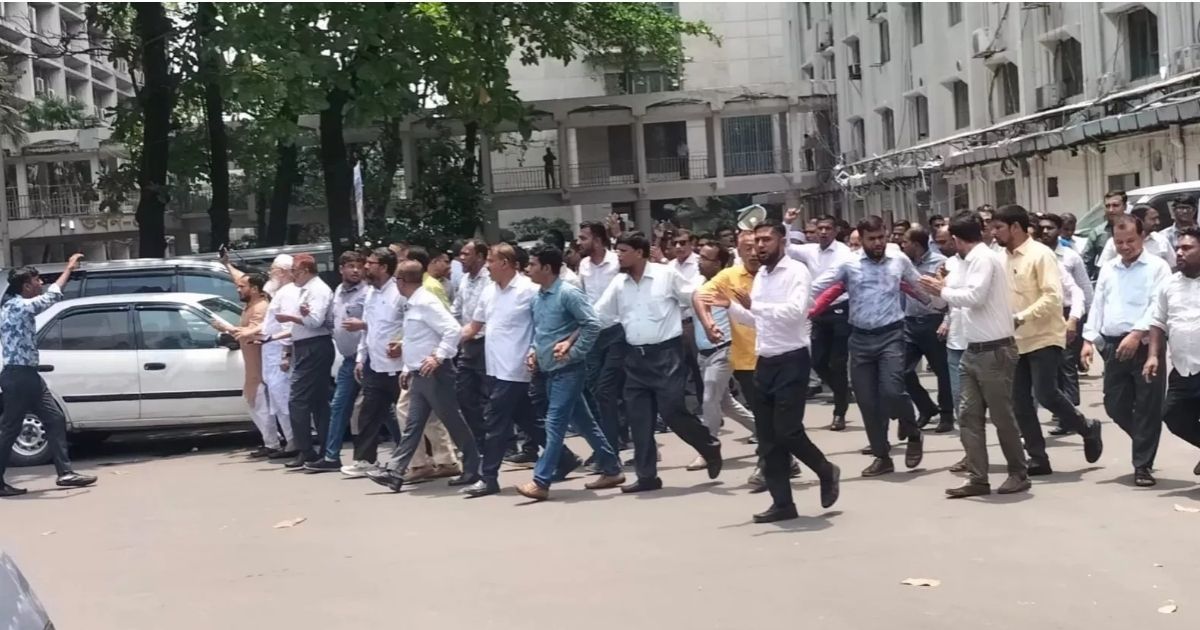 Secretariat-employees-are-going-on-a-2--hour-break-on-Monday
