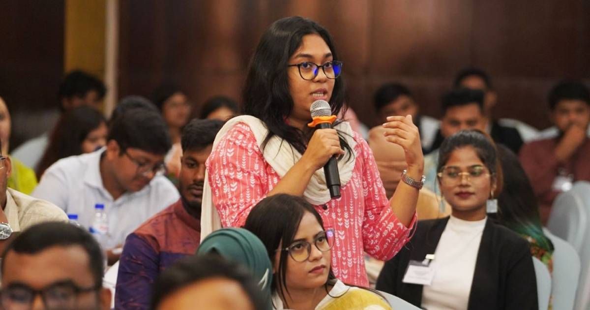 কমনওয়েলথের মূল্যবোধ রক্ষায় অঙ্গীকারবদ্ধ দেশের ১০০ তরুণ