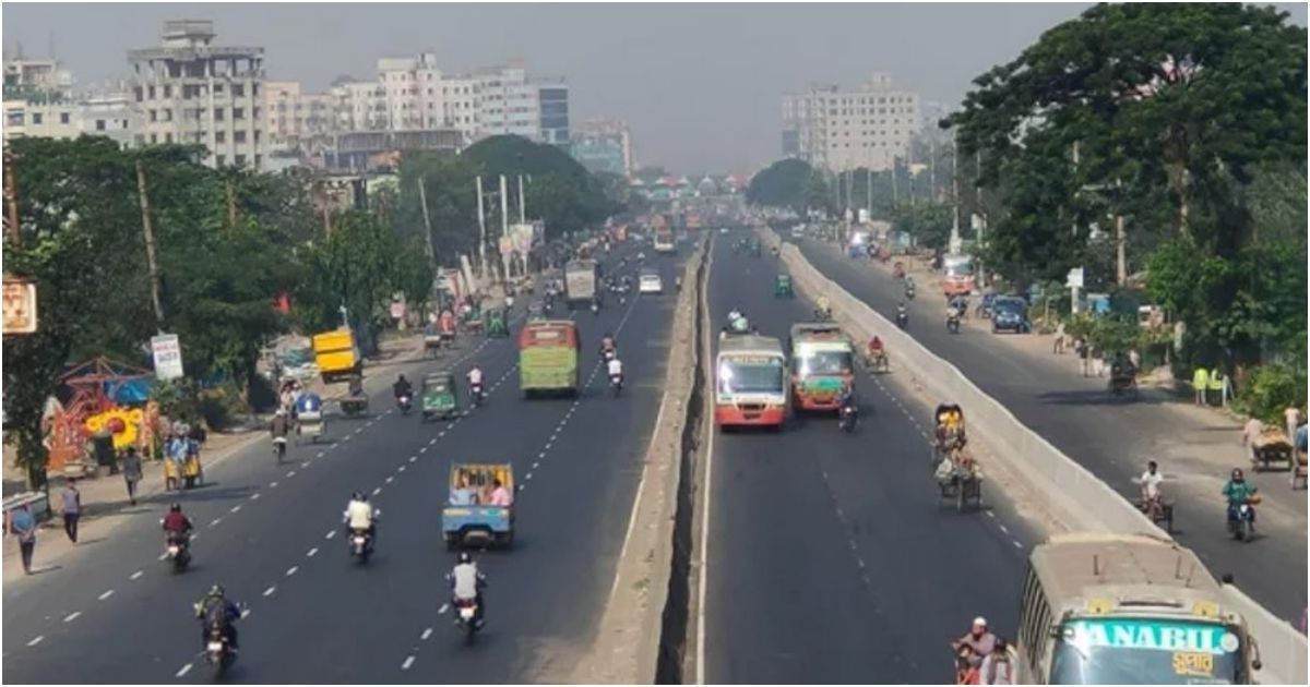 Although-the-amount-of-pollution-increases-the-air-of-Dhaka-is-still-moderate-today