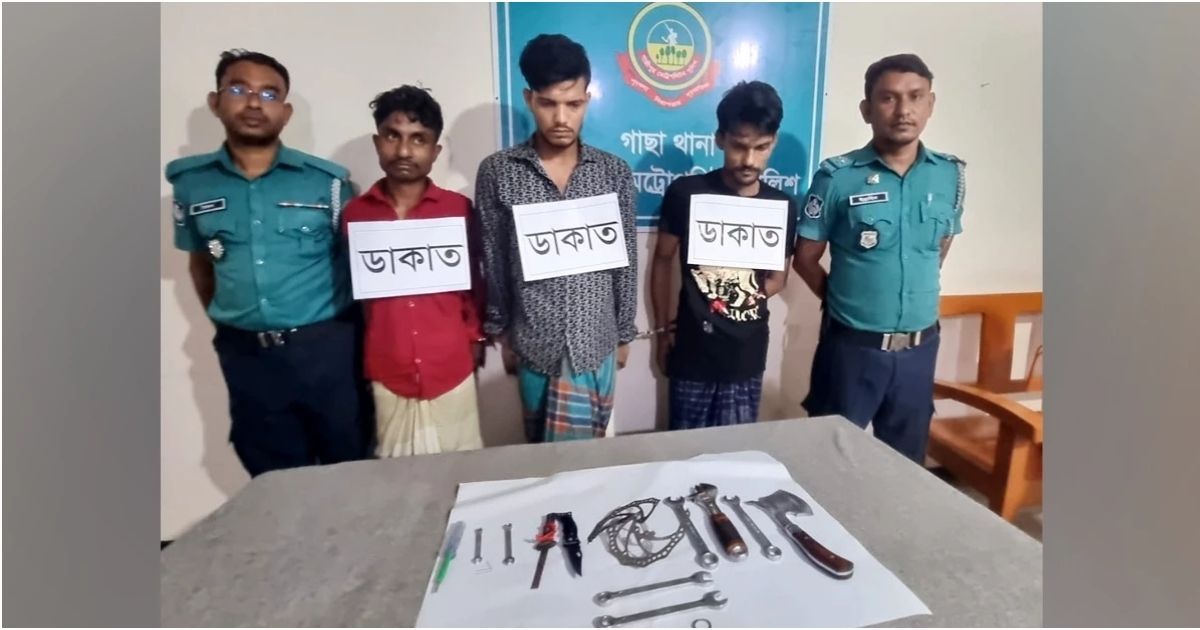 Arrested-in-a-plastic-factory-in-Gazipur
