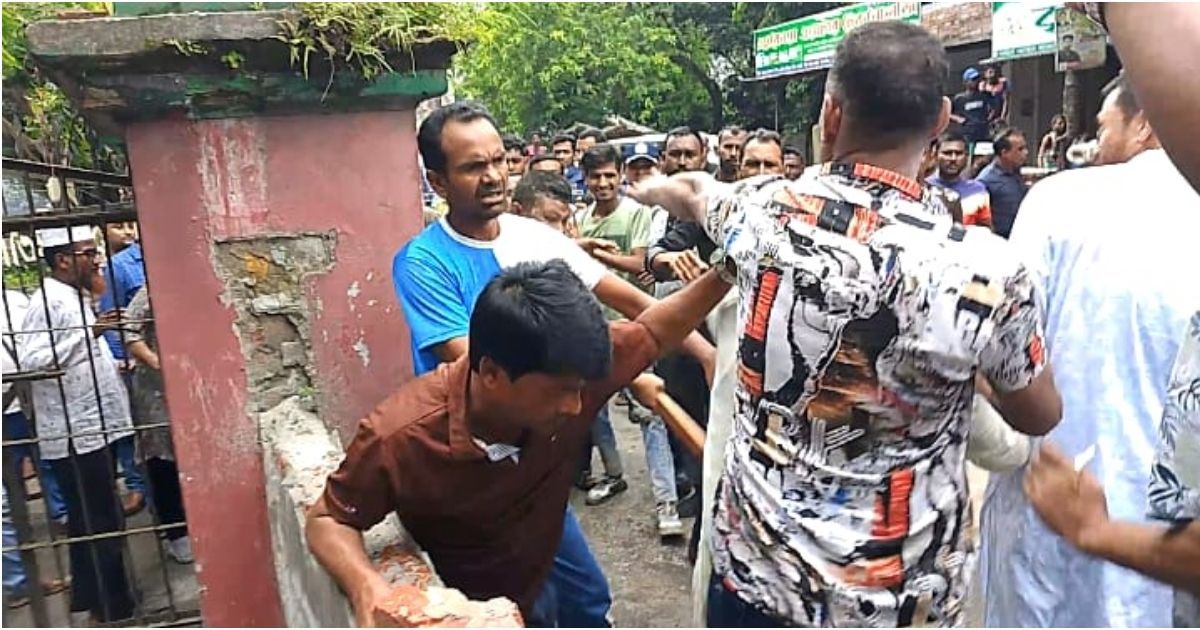 The-terrorist-attack-on-journalists-at-Satkhira-Press-Club-and-injured