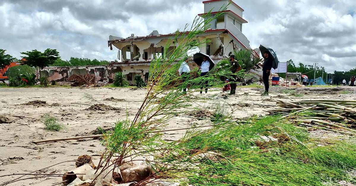 বন কেটে গড়ে ওঠা জাহাজভাঙা কারখানায় ফের উচ্ছেদ