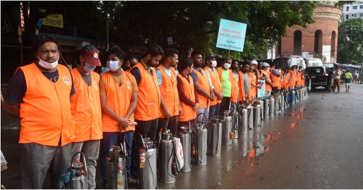 ডেঙ্গু নিয়ন্ত্রণে এডিস মশার প্রজনন স্থল ধ্বংসে এবং জনসচেতনতা বৃদ্ধিতে বিশেষ পরিচ্ছন্নতা ও মশক নিধন অভিযান পরিচালনা করলো ডিএসসিসি