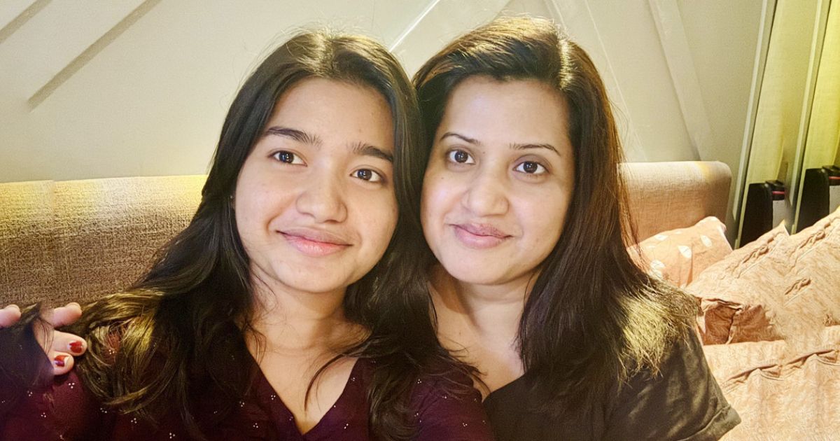 Mother-daughter