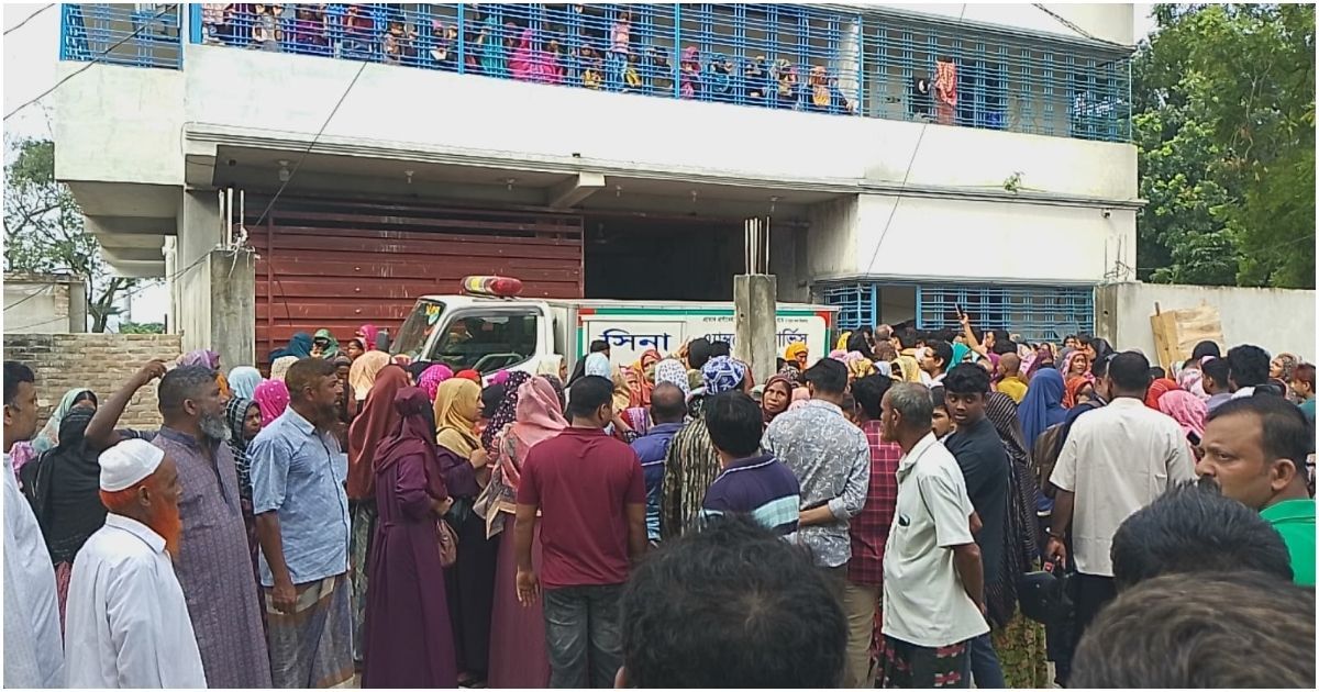 Rajinis-body-was-killed-in-Milestone-School-and-College-in-Kushtia