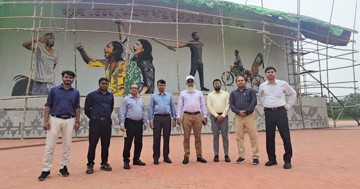 জুলাই-শহীদ-ও-গণঅভ্যুত্থান-দিবস-উপলক্ষে-পদ্মা-সেতুর-মাওয়া-ও-জাজিরা-প্রান্তে-বিশেষ-গ্রাফিতি-অঙ্কন