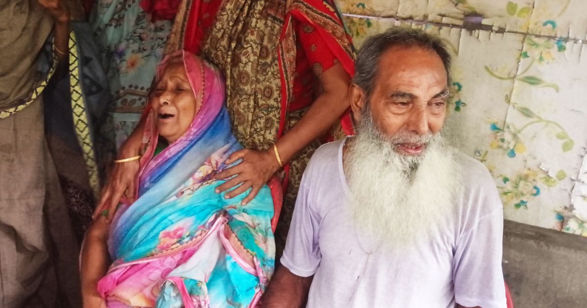সাংবাদিক-তুহিন-হত্যায়-গ্রামের-বাড়িতে-বাবা-মায়ের-আহাজারি-“কেডা-আমগর-খোঁজ-নিবো”