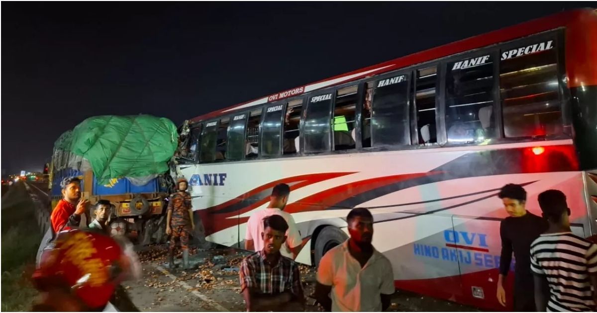 The-bus-was-killed-in-the-back-of-the-truck-standing