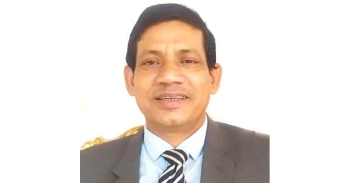 Pabna-DC-Mofizul-Islam-is-floating-in-praise-for-humanitarian-work 