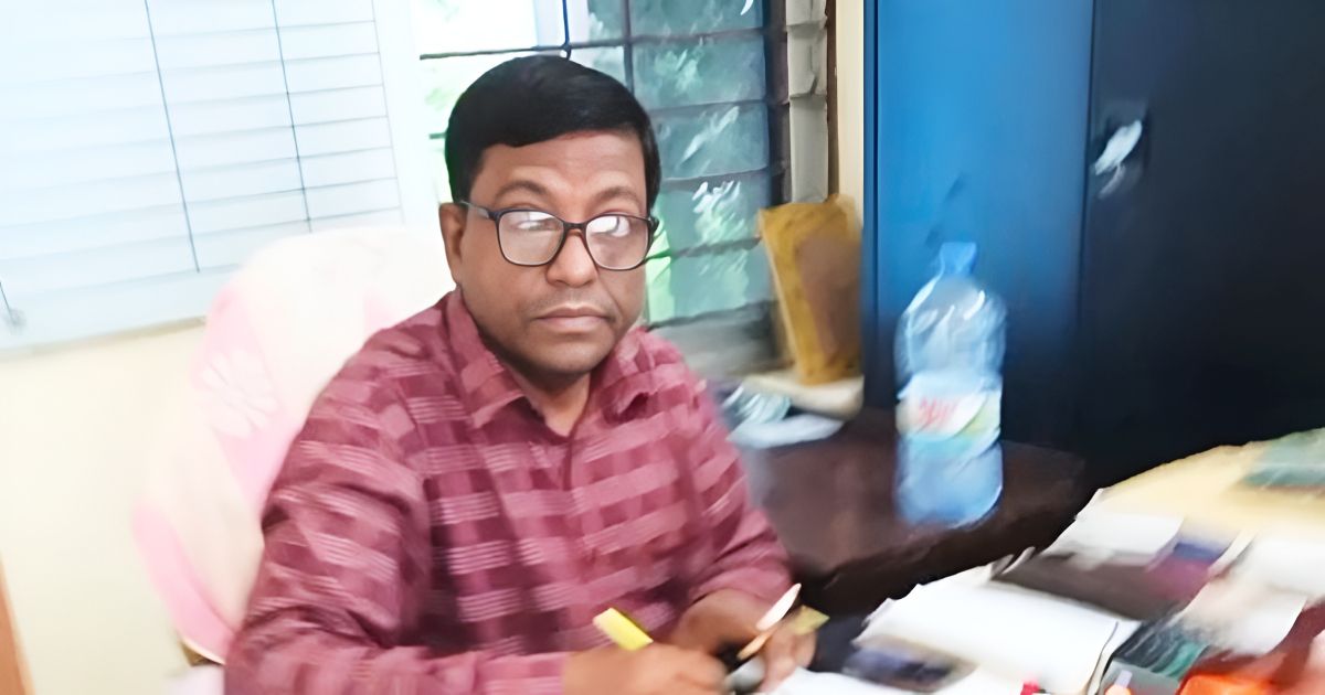 Chakriya-Upazila-Cooperative-Officer-smokes-in-the-government-office-room