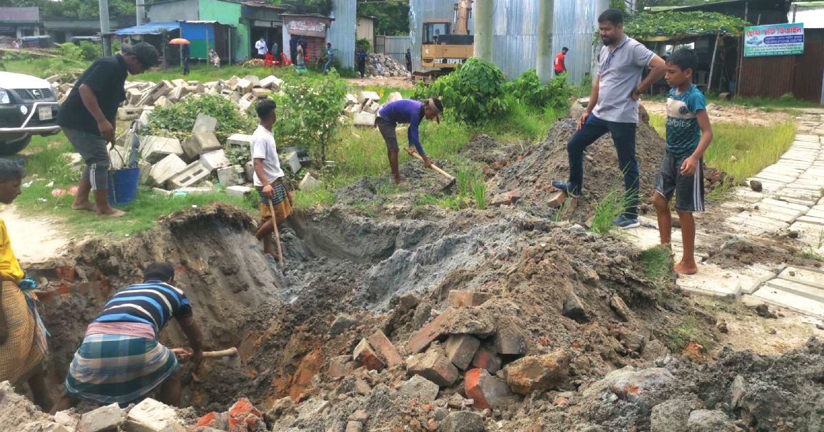 ‘‘অবৈধ গ্যাস সংযোগ উচ্ছেদে তিতাস গ্যাস কর্তৃক অভিযান, জরিমানা আরোপ’’