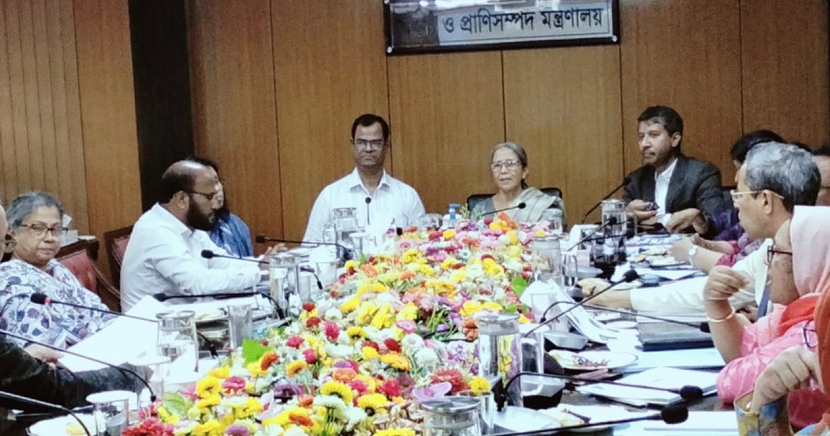 The-first-meeting-of-the-National-Committee-was-held-to-control-the-use-of-pesticides-in-the-haor-region
