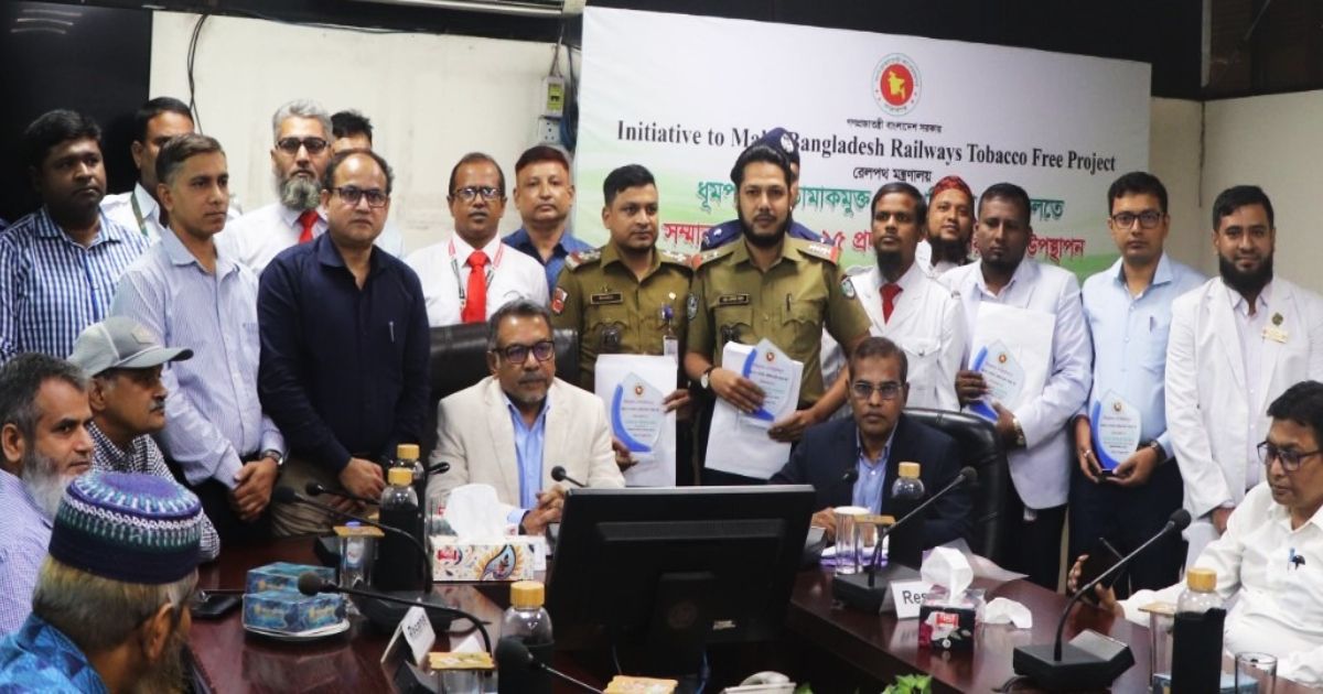 22-employees-rewarded-for-playing-a-special-role-in-tobacco--free-rail-services