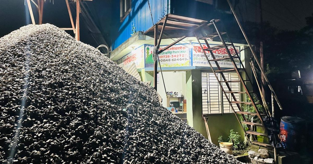 Recovered-3000-cubic-feet-of-white-mineral-stones