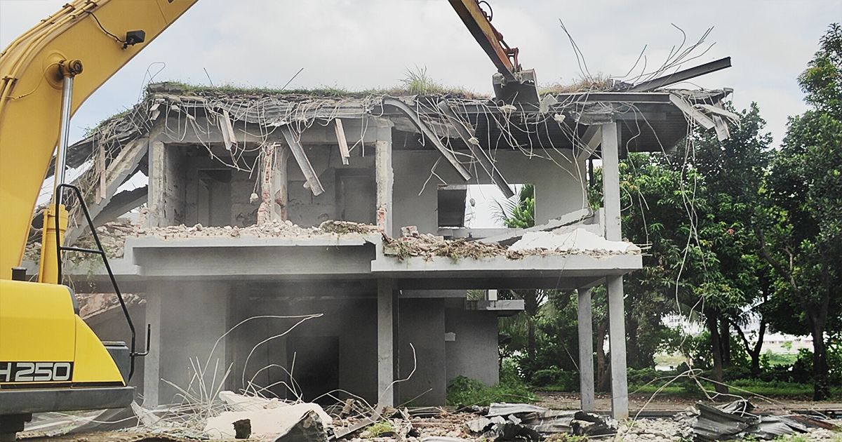 Former-State-Minister-Nasrul-Hamids-bungalow-in-Keraniganj