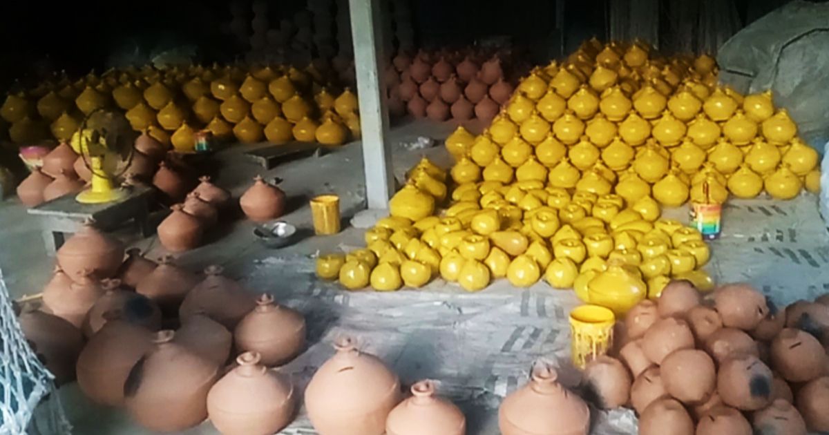 Pottery-is-almost-on-the-way-to-extinction-with-the-touch-of-modernity-in-Magura