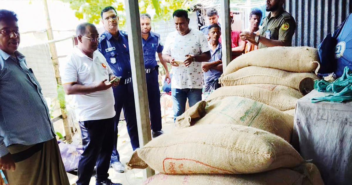 Six-sacks-of-rice-in-Sirajganj