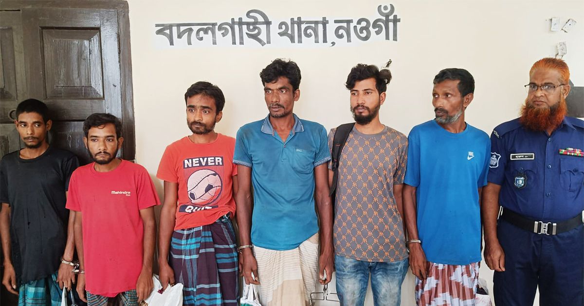 Upazila-residents-in-terms-of-new-theft-in-Badalgachi-at-night