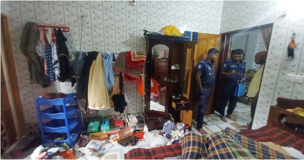 Damn-of-three-houses-on-the-same-night-in-Mahipur 