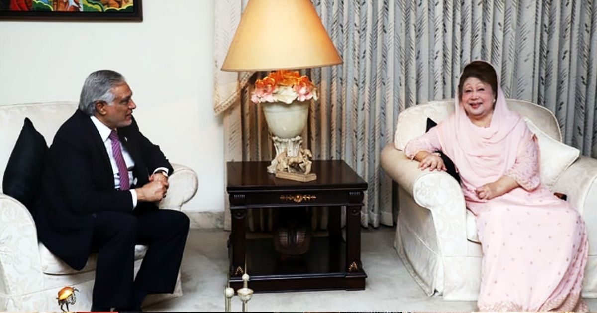 The-Deputy-Prime-Minister-of-Pakistan-at-the-residence-of-Begum-Khaleda-Zia