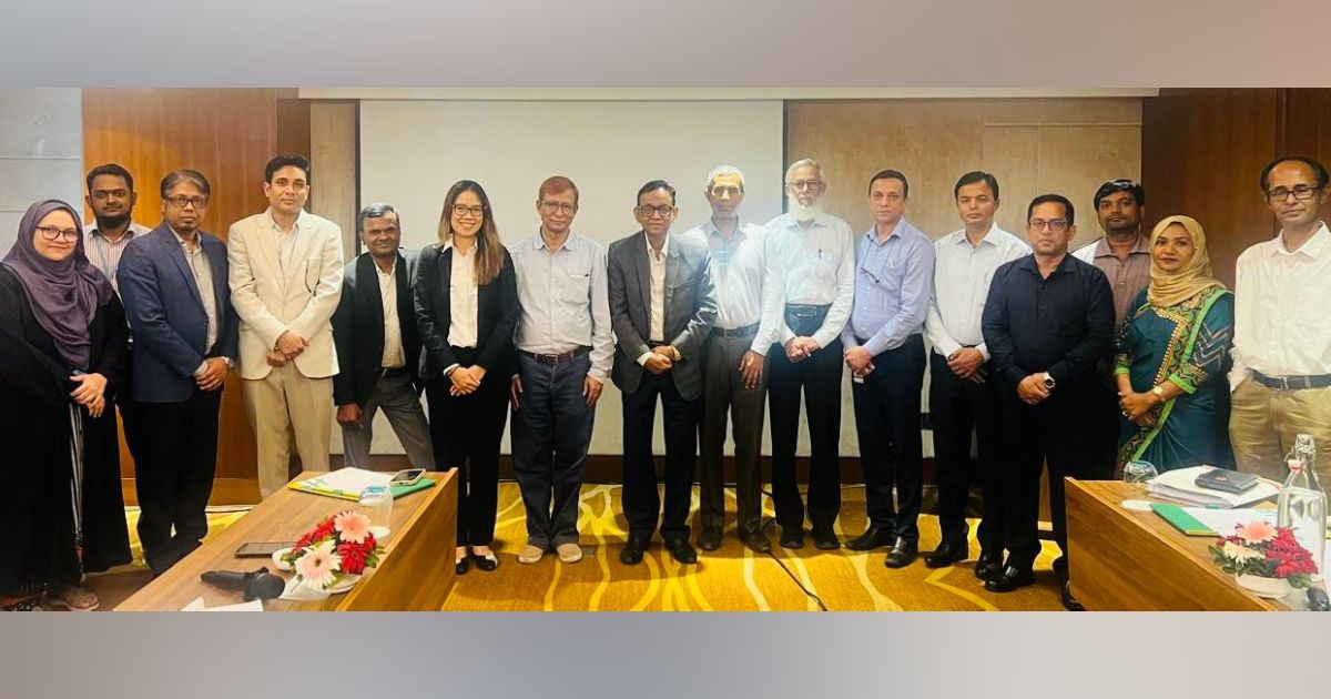 The-first-meeting-of-the-Triparthya-Committee-on-the-standard-of-international-labor-is-held