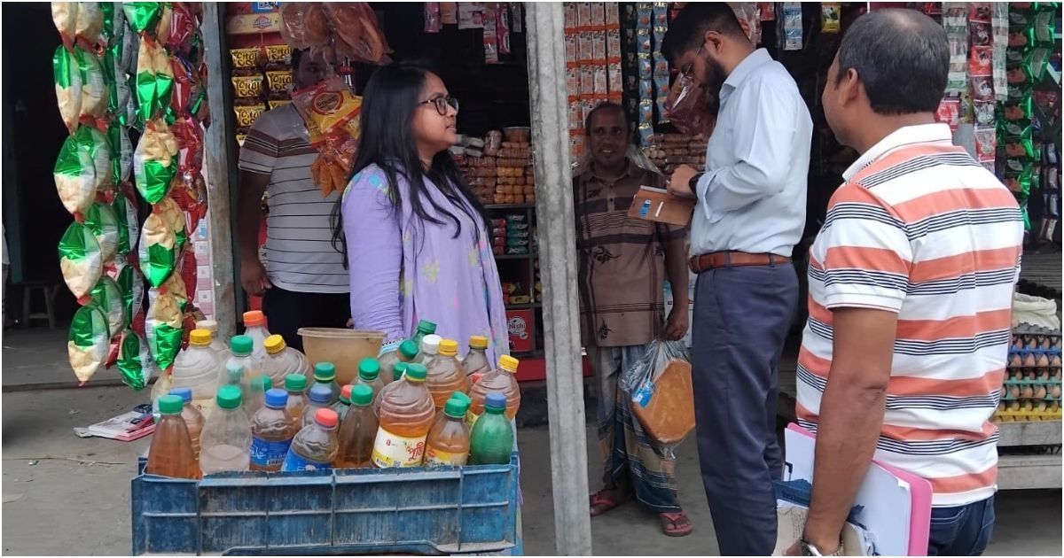 The-mobile-court-operation-is-fine-in-various-shops-in-Kalai 