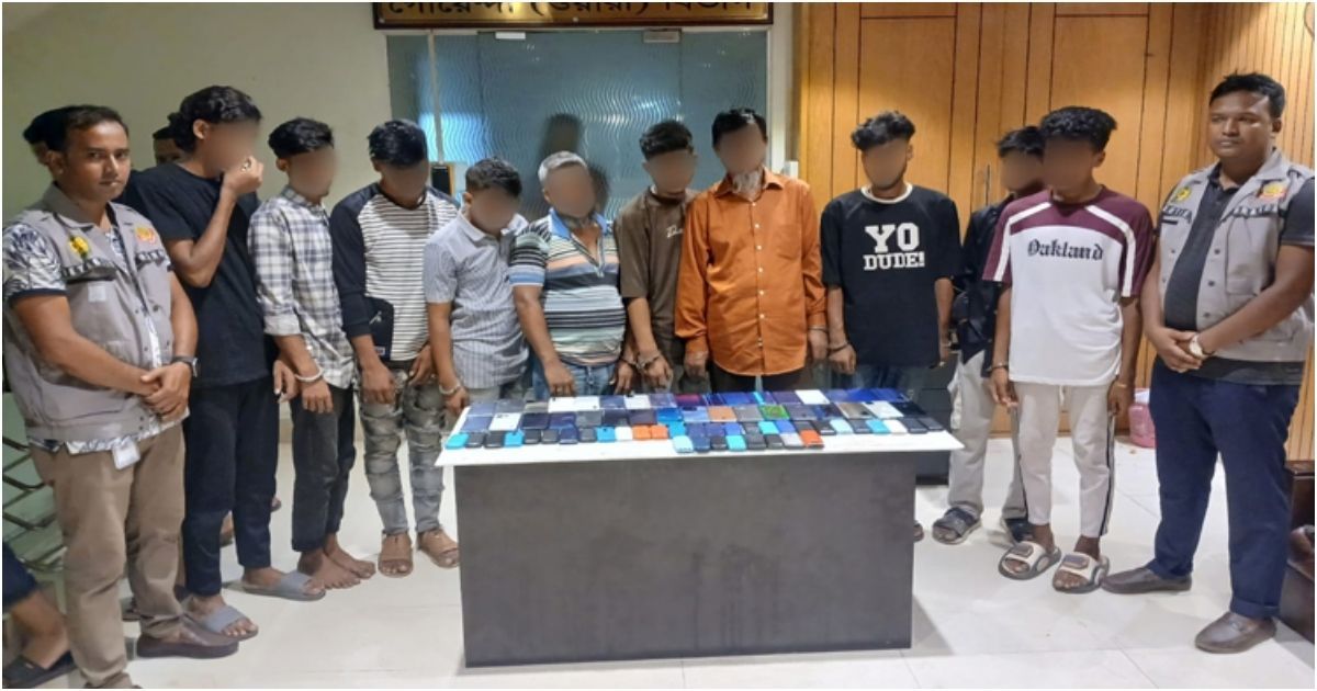 Six-members-of-the-smuggling-mobile-cycle-in-Gulistan-rescued-4-phones