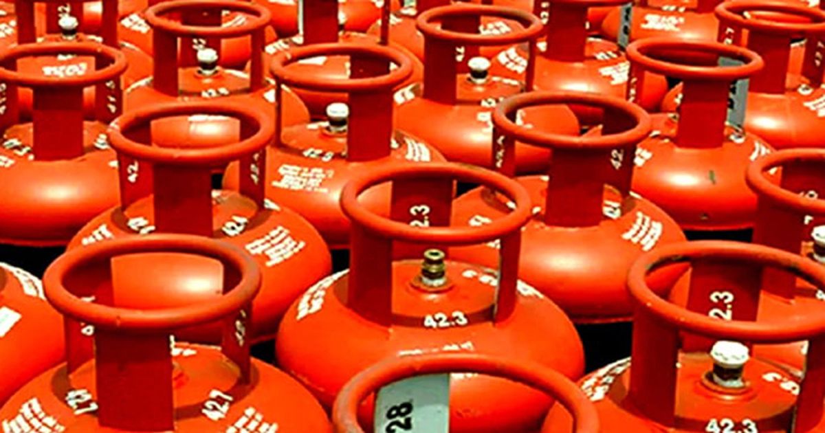 The-price-of-LP-gas-has-dropped-to-Rs