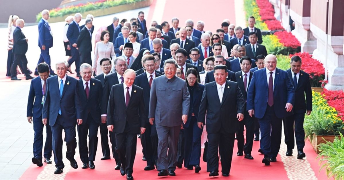 China-showed-military-power-with-world-leaders