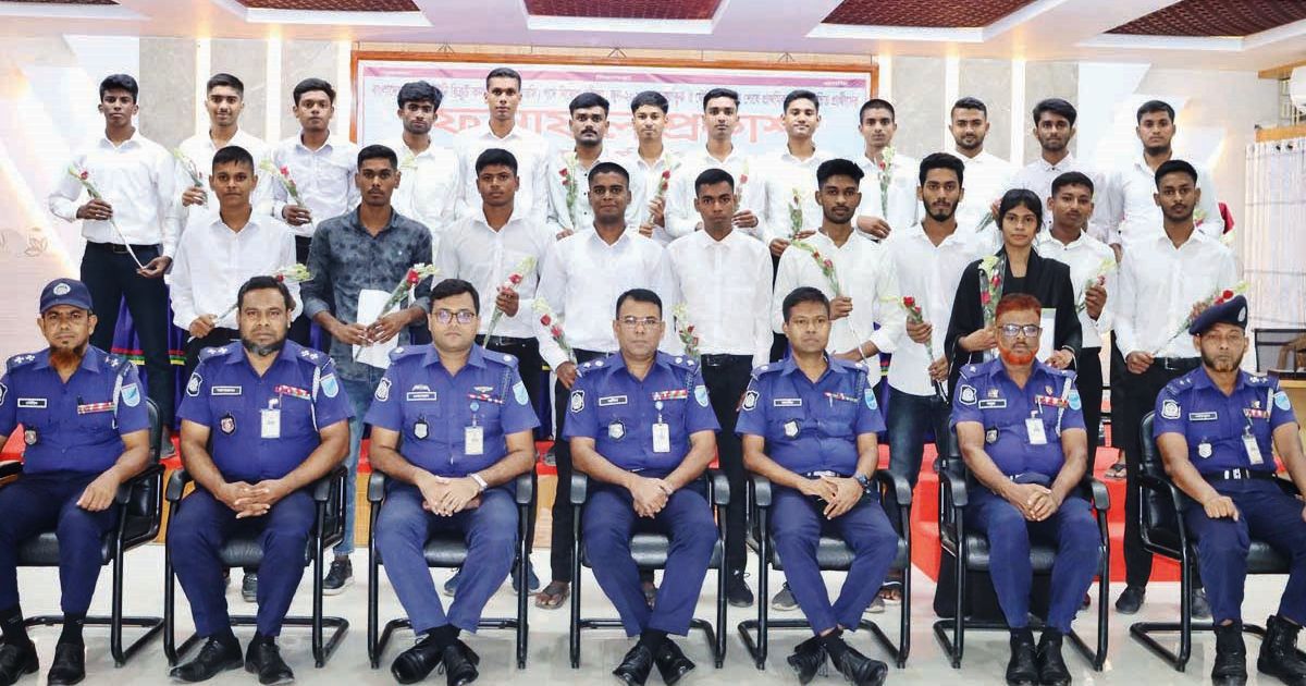 Twenty--two-people-got-a-job-in-the-police-in-Faridpur