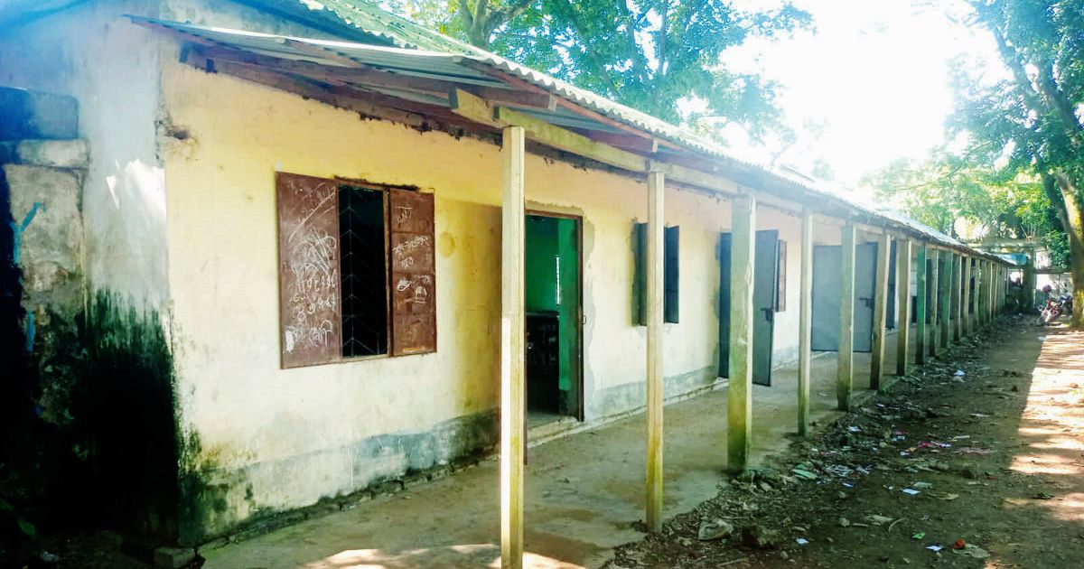 Students-in-class-room-crisis-in-5-years-of-educational-institutions