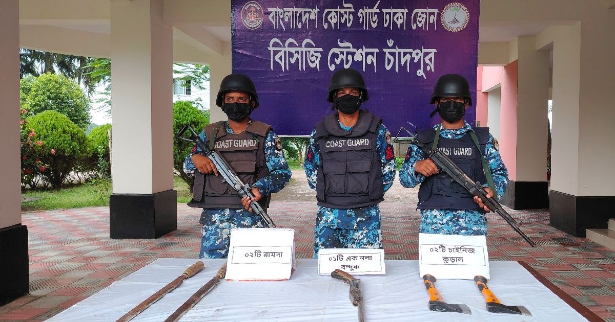 In-the-Coast-Guards-operation-in-Chandpur-3-domestic-firearms-were-seized-by-2-Ram-Da-and-2-Chinese-ax