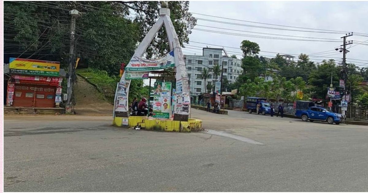 Half--day-road-blockade-is-underway-in-Khagrachari
