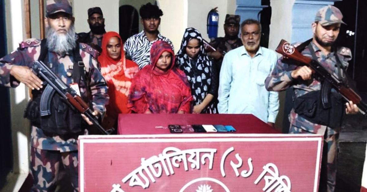 3-men-and-women-were-detained-when-entering-India