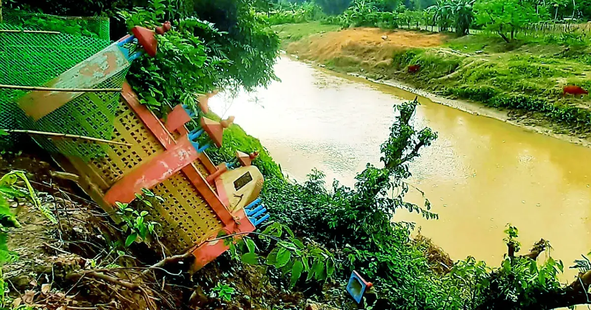 Dhurung-river-erosion-of-Fatikchari-is-the-centennial-cemetery