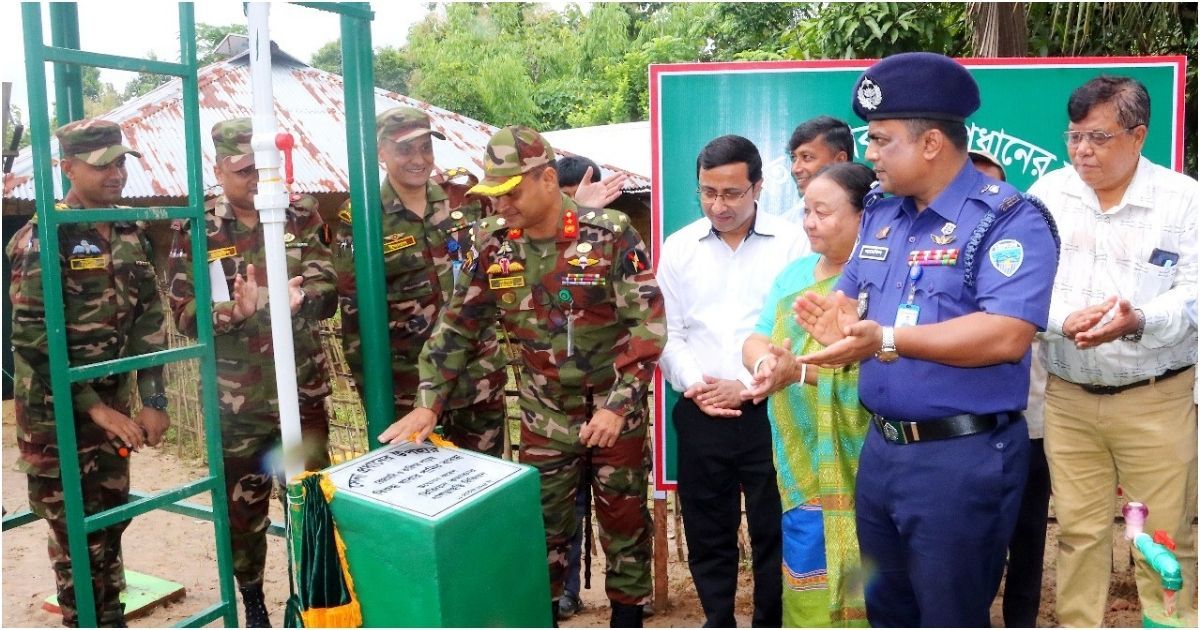 More-than-a-hundred-families-of-the-army-chief-in-Khagrachari-have-the-benefit-of-the-army-chief