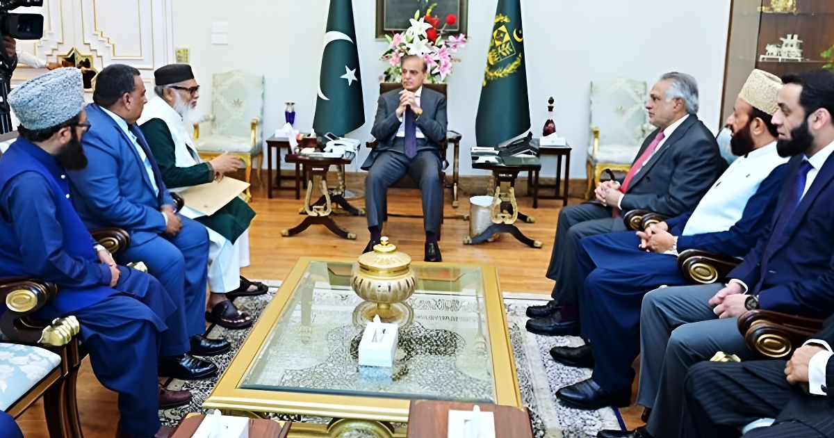 Meeting-the-Religion-Advisor-with-the-Prime-Minister-of-Pakistan
