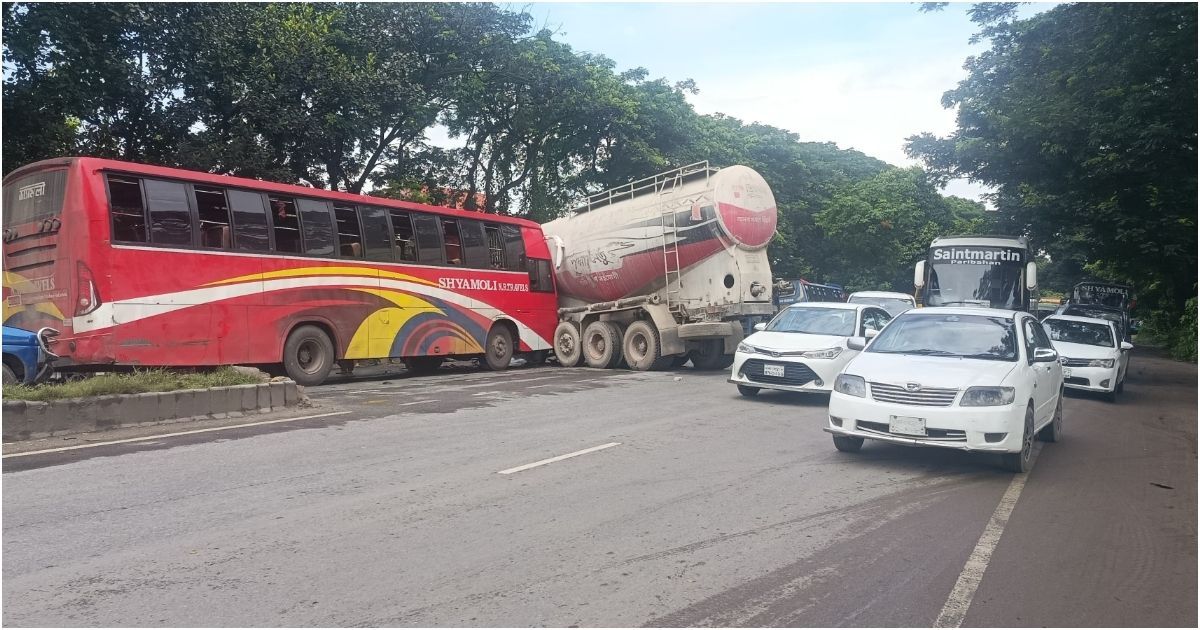 12-injured-in-a-road-accident-in-Gazaria