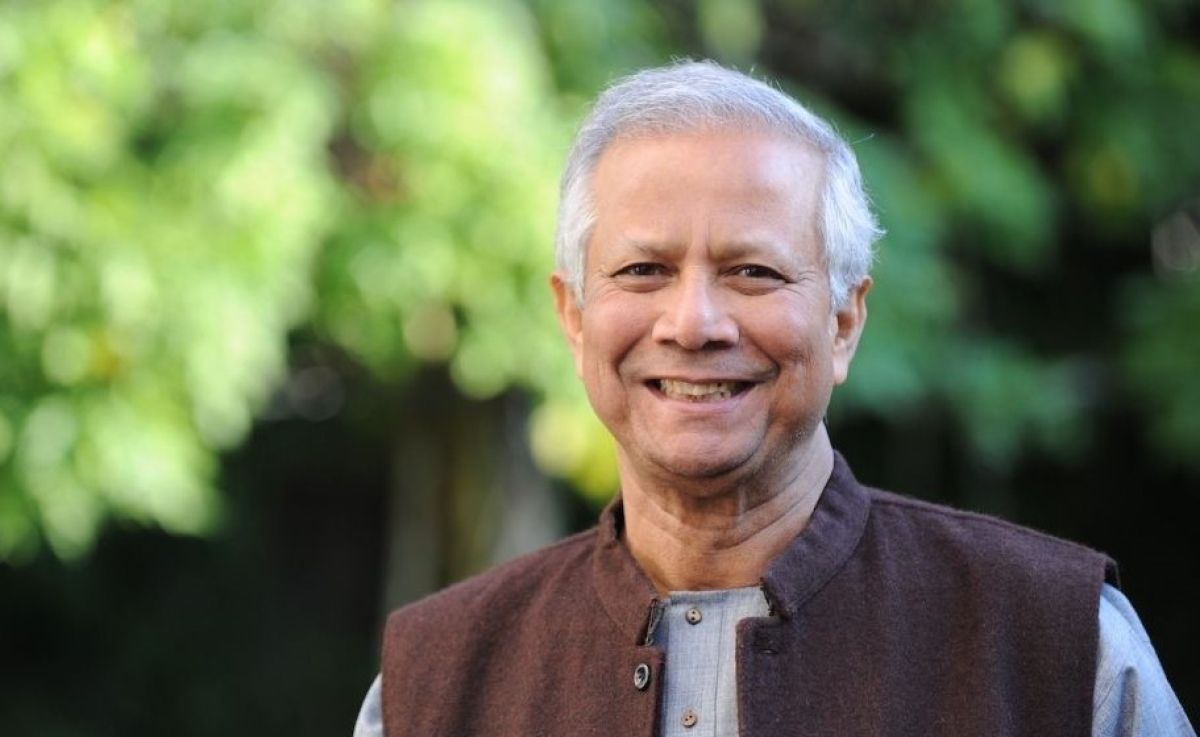 Bangladesh-and-China-will-move-forward-with-their-hands-the-chief-adviser