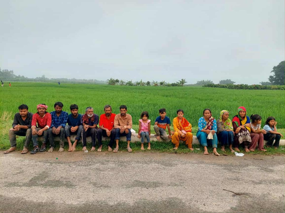 BSF-pushed-5-people-through-the-Naogaon-border