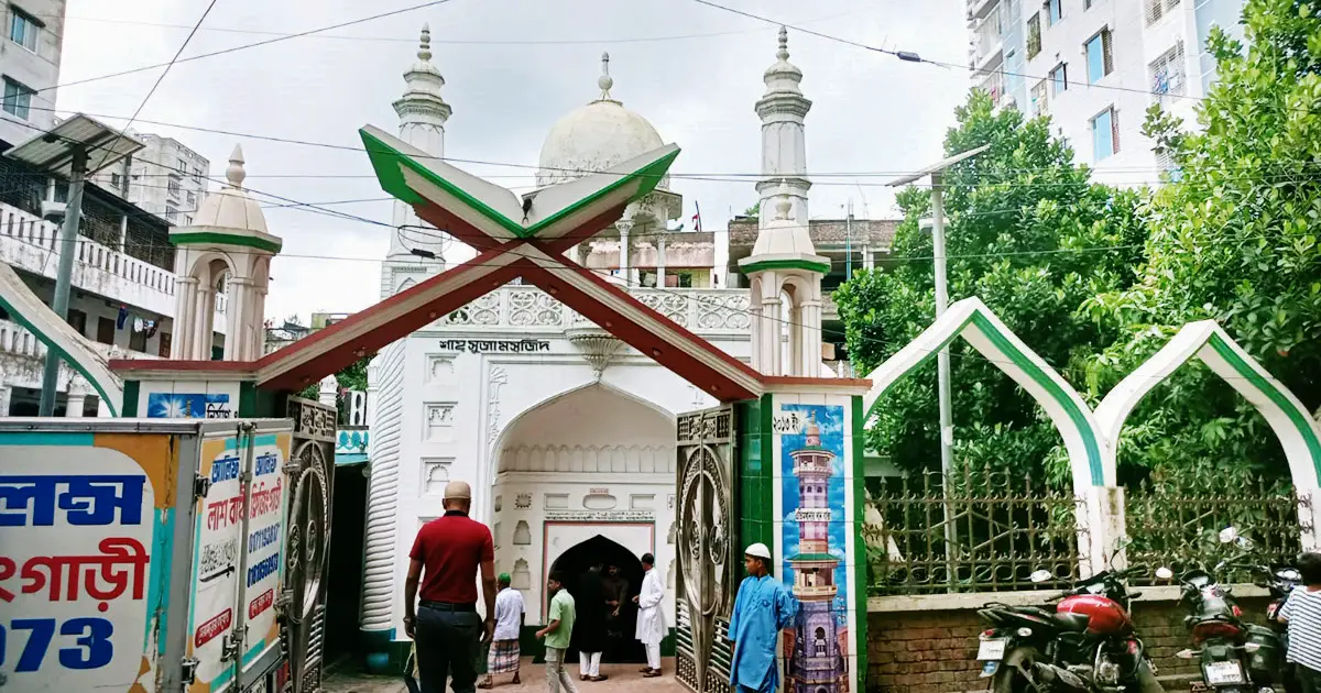 Shah-Shuja-Jame-Mosque-stands-as-witnesses-of-time