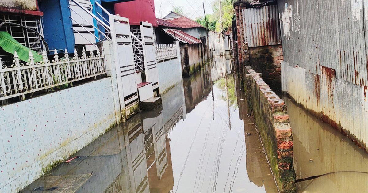 Baluka-Municipality-residents-increase-the-misery-when-it-rains-a-little