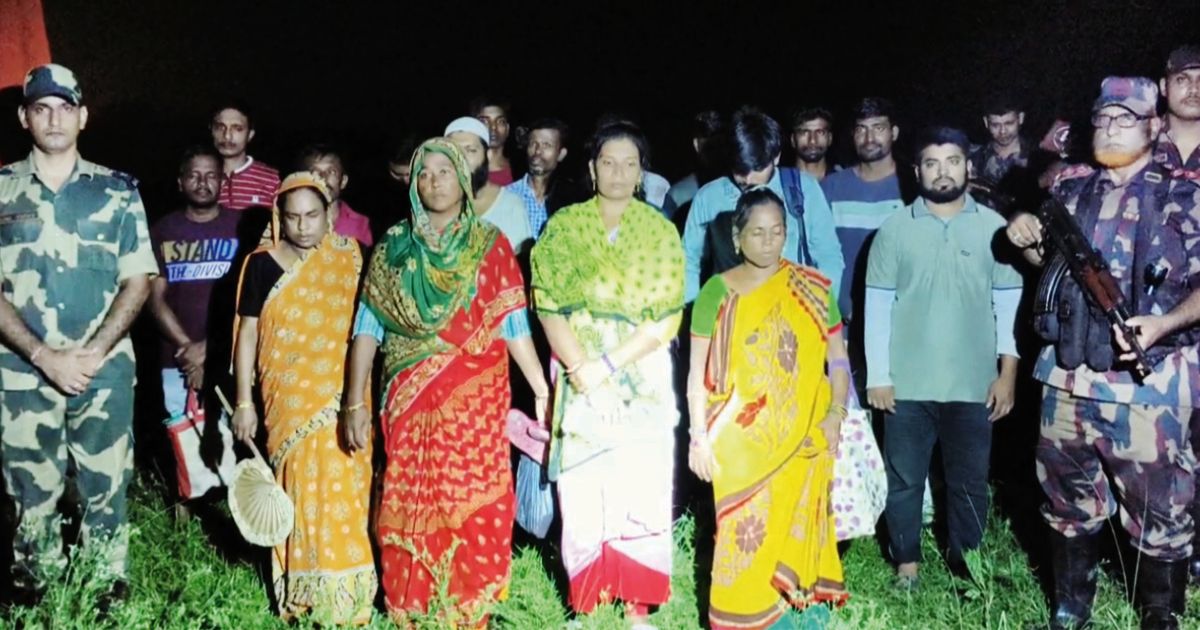 BSF-has-returned-5-people-to-the-Kazipur-border